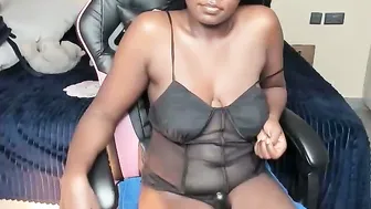 trizzytariaa recorded nude video 651114