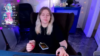 louisemous blonde webcam