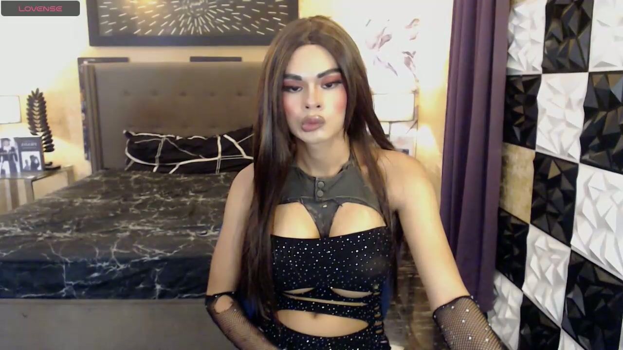 ellahemperialts live cam show 02-Feb-26