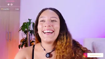 _emilymoon_x nude video chat (02/02/2026)