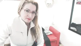monserrat_diva lovense live cam show