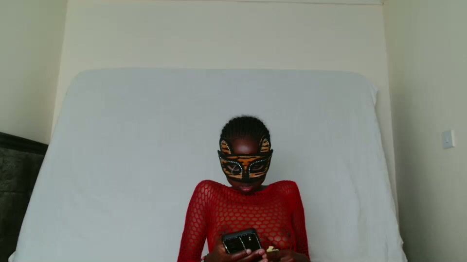 Essypetite ebony show