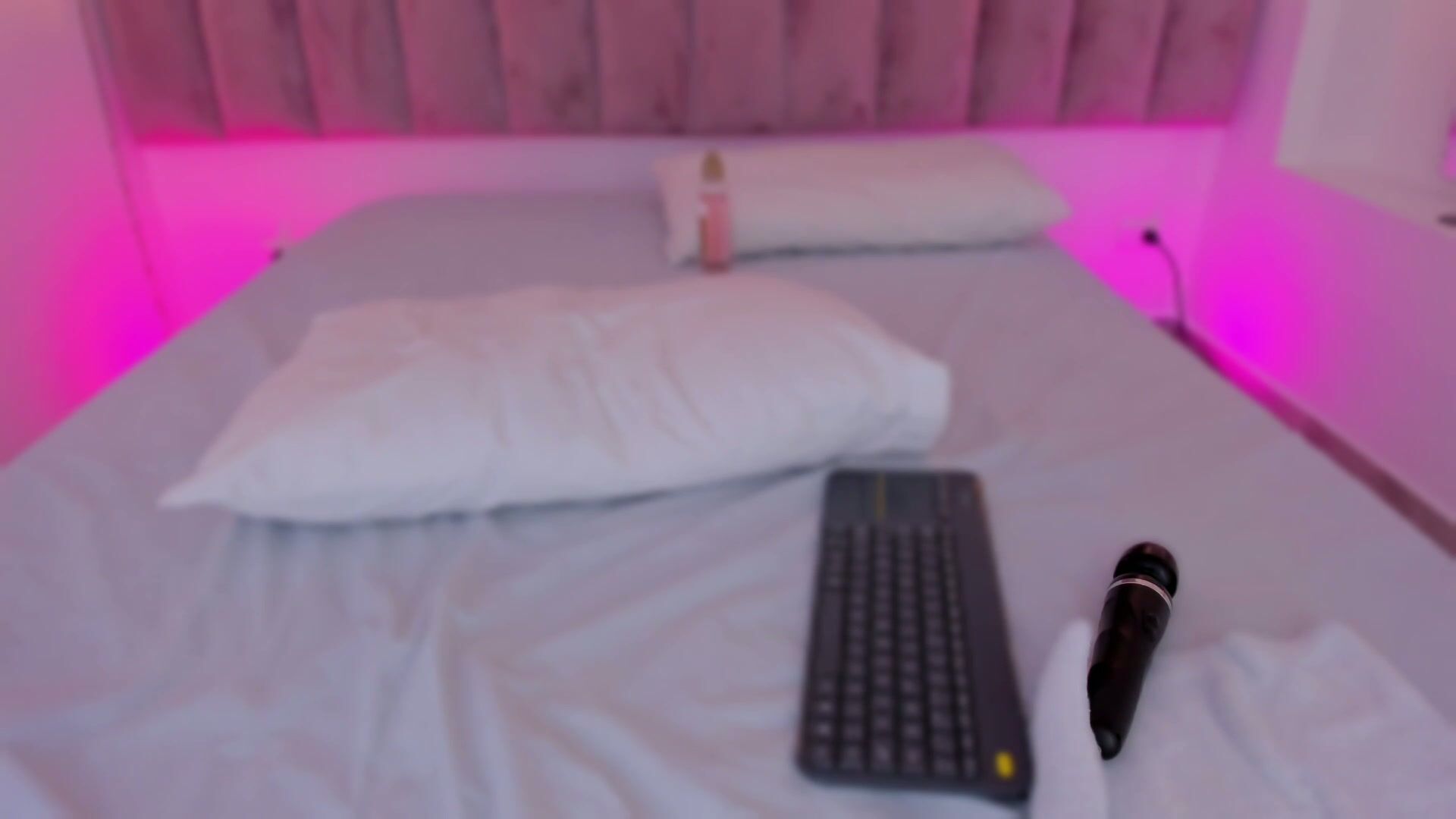 Haily_b latina - (02/04/2026)