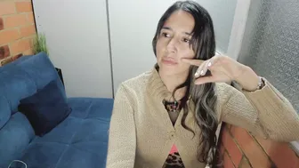 Penelope47 shaved cam girl