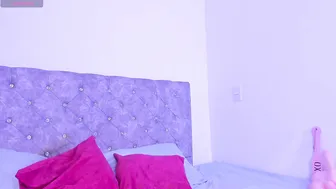 Kira__gonzales_ amateur live cam video 06/21/2025