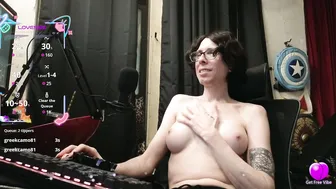 April_show_her fuckmachine hot webcam video
