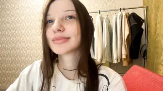 lucykobylarczyk (02/04/2026) webcam