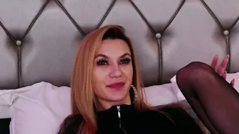 mayahales smalltits video cam