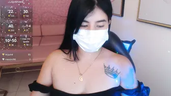 nina_harpper_ 02-04-2026 posing on webcam