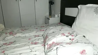 petite_danielle nude on cam (02-05-2026)