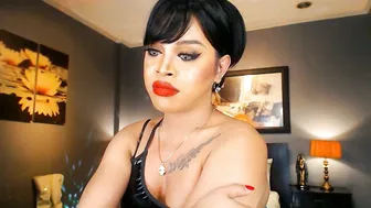 urmajestytyra recorded nude video 664523