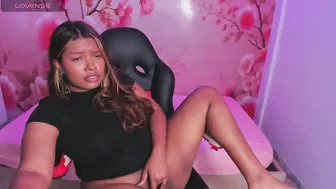 thais_waldrof nude on cam video