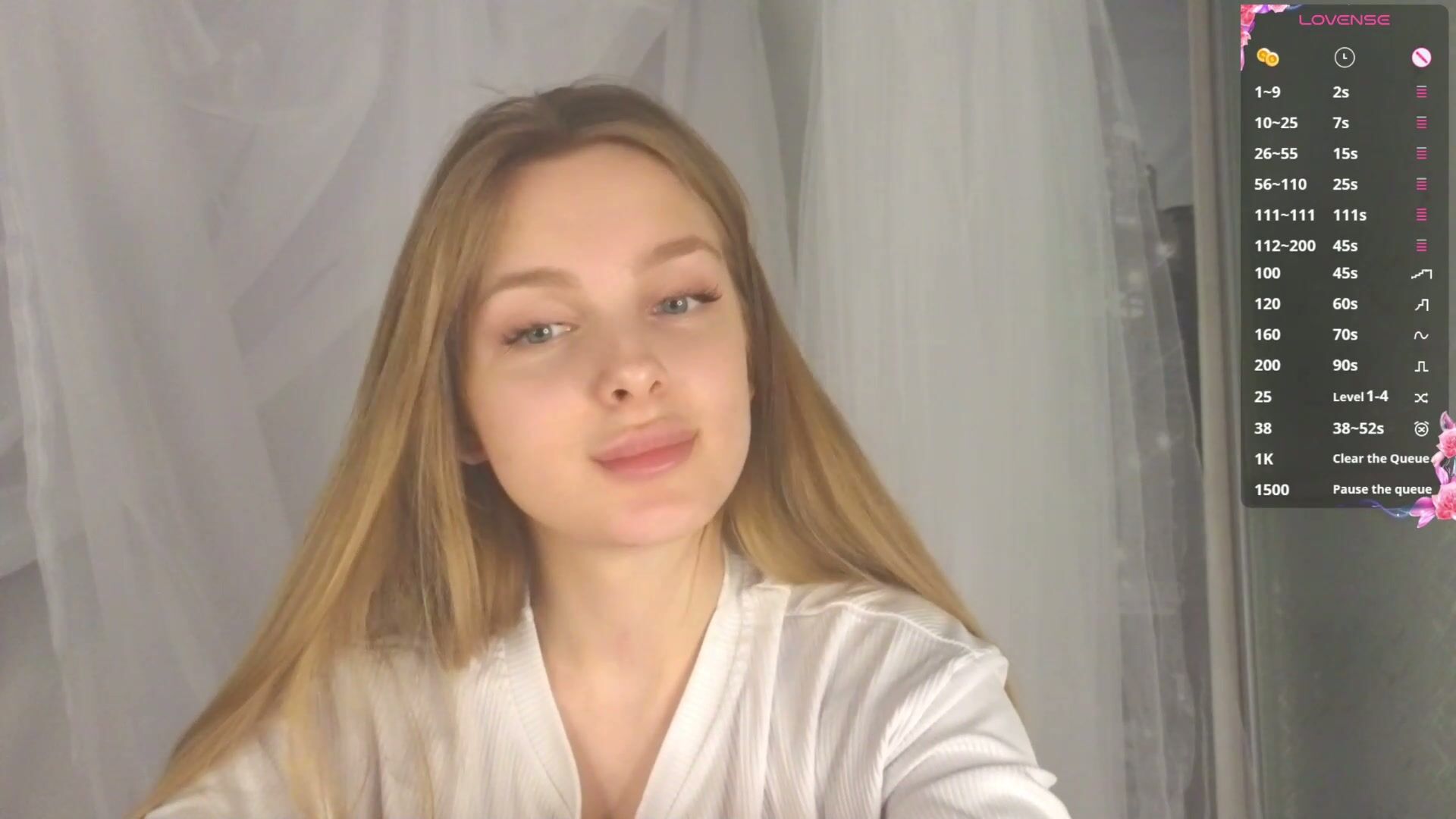 Lafeti lovense on webcam