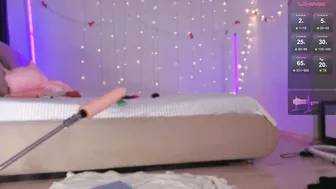 Lilly_lux anal posing on cam