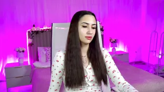 Rebeckathornton video cam porn 02-05-2026