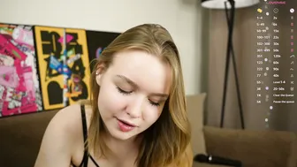 yangsperanza porn cam chat posing on cam