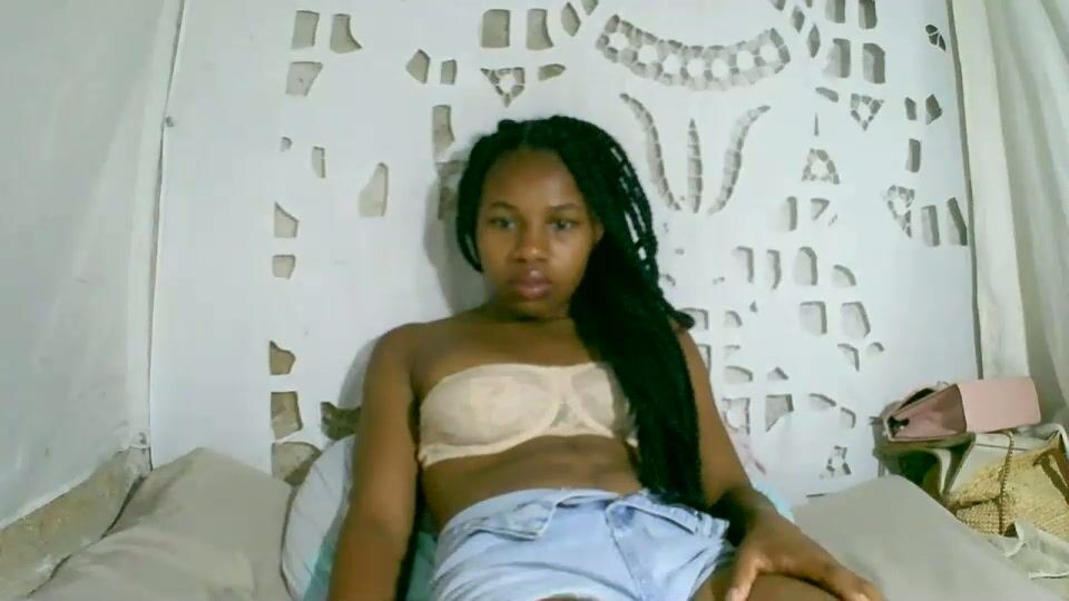 Franciefrancie on webcam - 06 February 2026