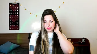 Anya_seven bigass on webcam