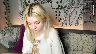 _blonde_barbie_ chat sex cam cam porn videos