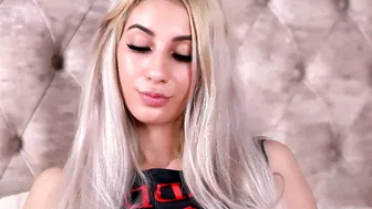 Awalynch posing on webcam cam porn videos