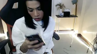 Likliklicklengleng petite webcam chat