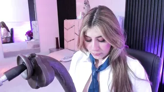 ariablakee 07-Feb-26 cam girl