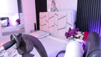 ariablakee 07-Feb-26 cam girl