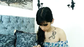 Bella_poisonous webcam - 07-Feb-26