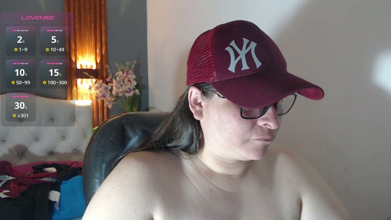 katty_findom_ posing on cam chat cam porn
