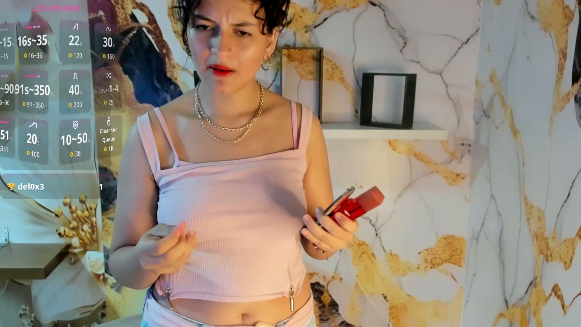 Mia_bella18 posing on webcam webcam