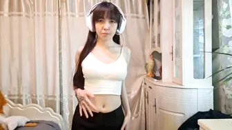 dedrateaford 18 posing on cam