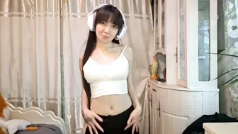 dedrateaford 18 posing on cam