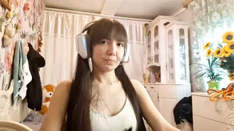 dedrateaford 18 posing on cam