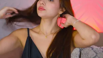 naomisainz recorded nude video 678925