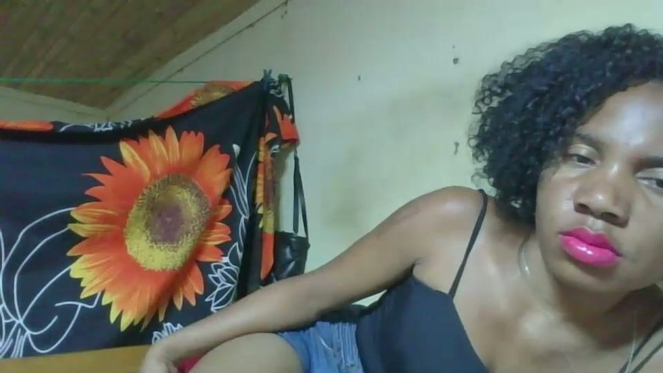 Njarinisitraka squirt cam sex