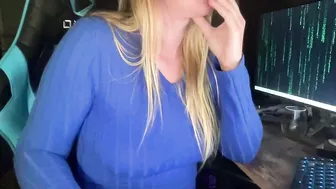 tantricbella tease amateur cam