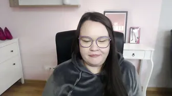 nightholly free cam show 02/09/2026