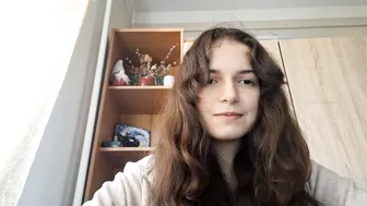 lonniegoldrup posing on cam (02-09-2026)
