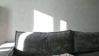 Tixxxy young posing on cam
