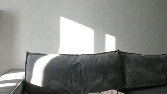 Tixxxy young posing on cam