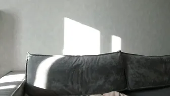 Tixxxy young posing on cam