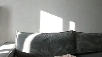 Tixxxy young posing on cam