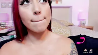Vanne_thorner cam nude 10-Feb-26