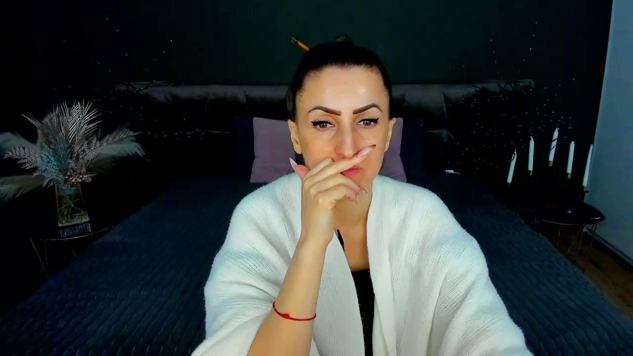 Rebecca_diamonds chat sex 10-Feb-26