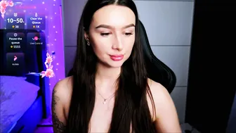 veronica_larsson lovense on live cam