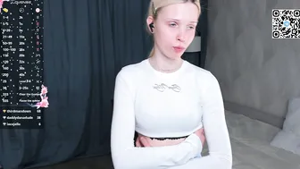 Mikaelataron free cam show 02-11-2026