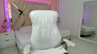 lauraklark recorded nude video 687387