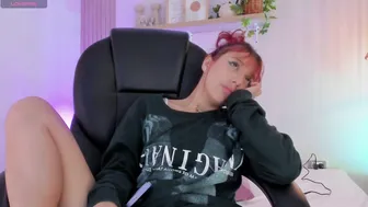 Cristalfoxy_ xxx porn cam 02-11-2026