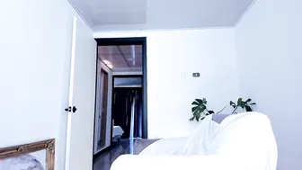 irismoon777 posing on webcam sex chat cam