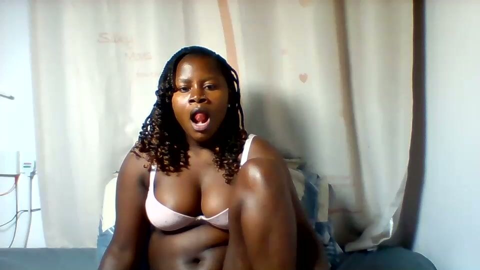 naughtybaddie9 new cam video